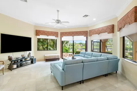 17654 Bocaire Way Boca Raton FL 33487