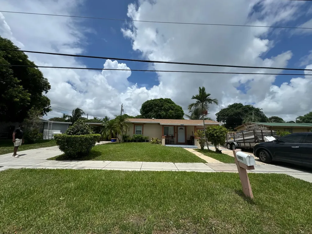 1607 Ne 4th Street Boynton Beach FL 33435
