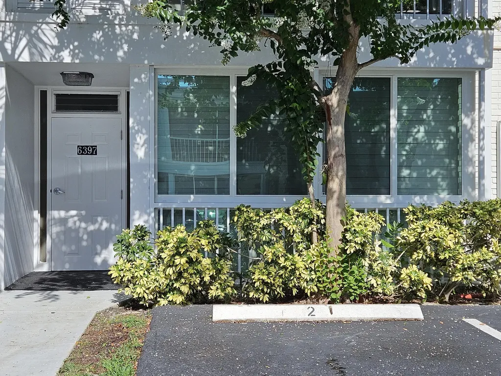 6397 Bay Club Drive Fort Lauderdale FL 33308