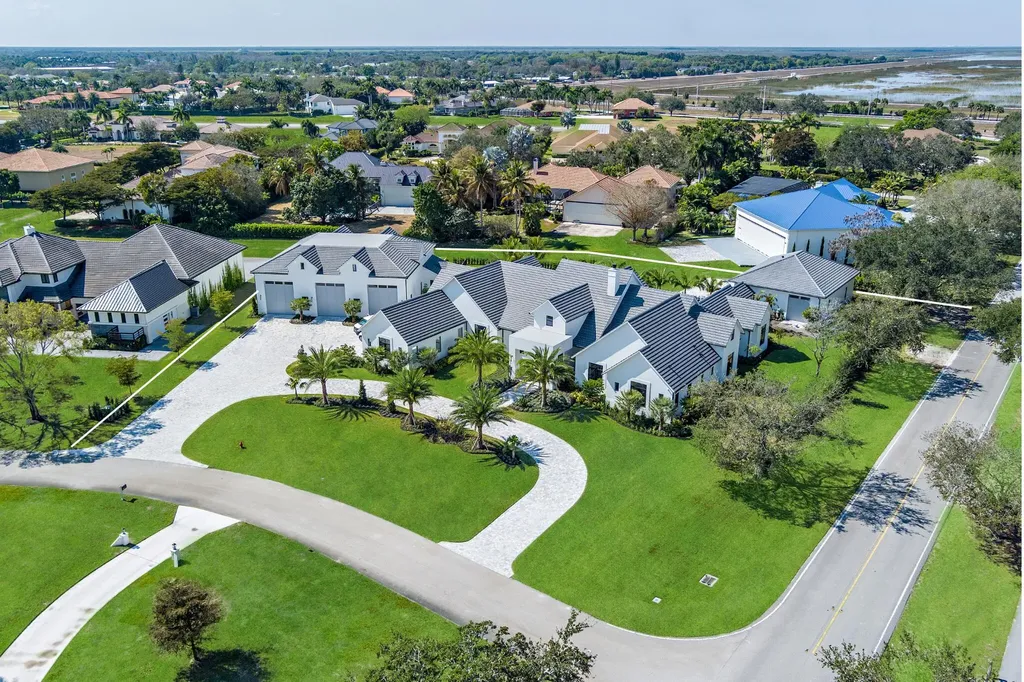 2015 Lockheed Terrace Wellington FL 33414