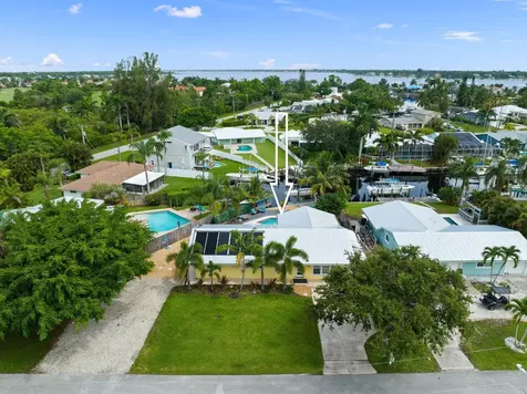 1749 Sw Coxswain Place Palm City FL 34990