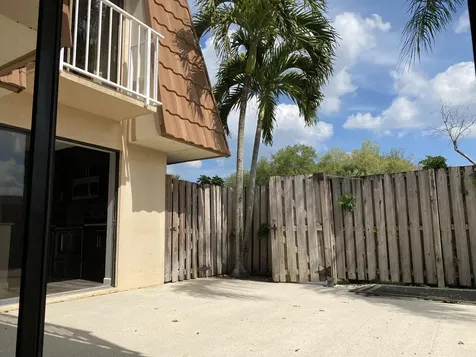 543 Green Springs Place West Palm Beach FL 33409