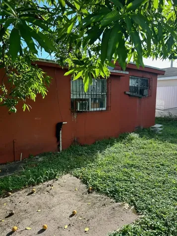 1220 Nw 71st Street Miami FL 33147