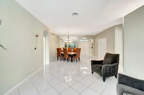 10880 Royal Caribbean Circle Boynton Beach FL 33437