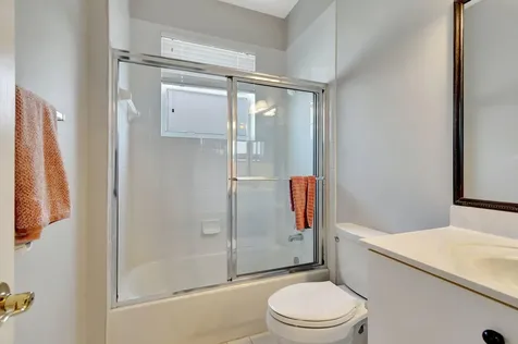 10880 Royal Caribbean Circle Boynton Beach FL 33437