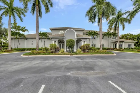 10880 Royal Caribbean Circle Boynton Beach FL 33437