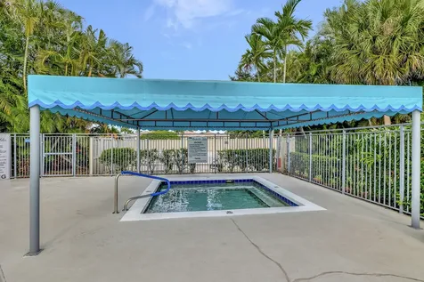10880 Royal Caribbean Circle Boynton Beach FL 33437