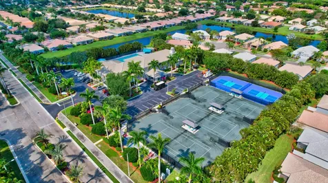 10880 Royal Caribbean Circle Boynton Beach FL 33437