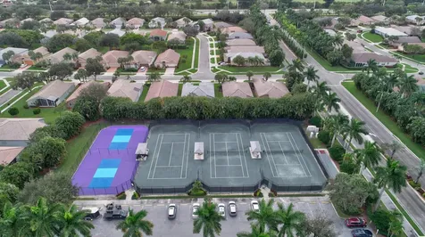 10880 Royal Caribbean Circle Boynton Beach FL 33437
