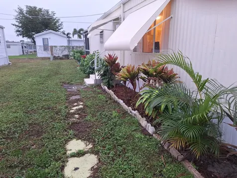 17007 Grande Terre Bay Boynton Beach FL 33436