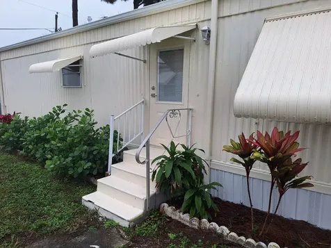 17007 Grande Terre Bay Boynton Beach FL 33436