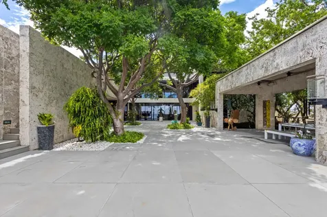 880 S Ocean Boulevard Manalapan FL 33462