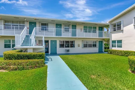 740 Horizons Boynton Beach FL 33435