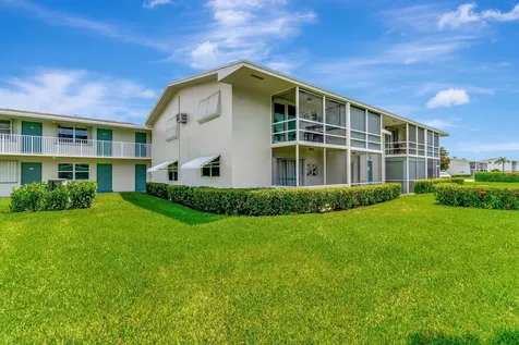 740 Horizons Boynton Beach FL 33435