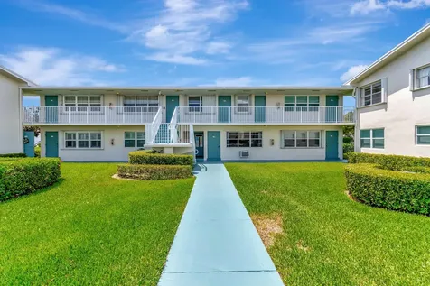 740 Horizons Boynton Beach FL 33435