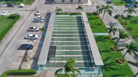 740 Horizons Boynton Beach FL 33435