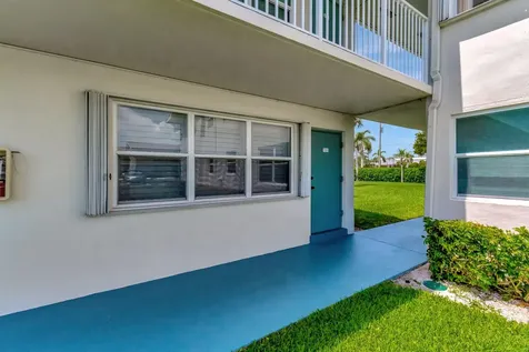 740 Horizons Boynton Beach FL 33435