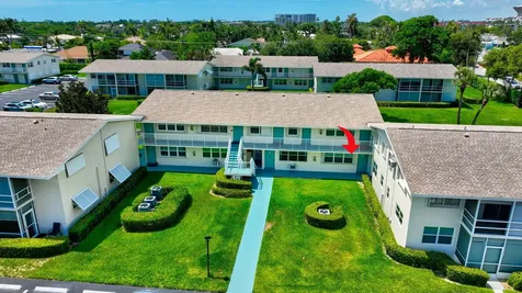 740 Horizons Boynton Beach FL 33435