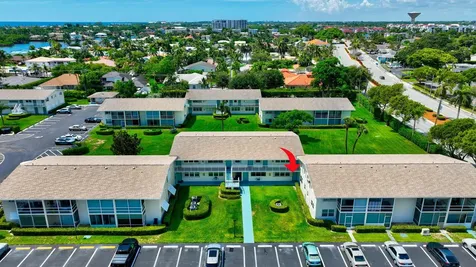 740 Horizons Boynton Beach FL 33435