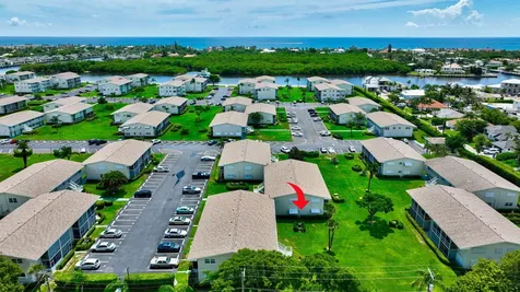 740 Horizons Boynton Beach FL 33435