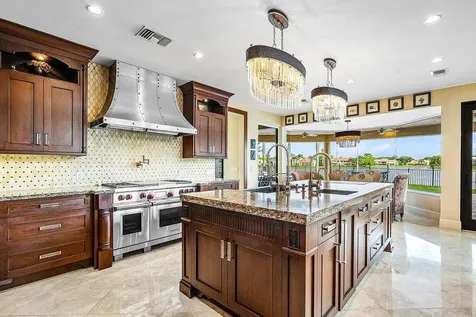 4845 Regency Court Boca Raton FL 33434