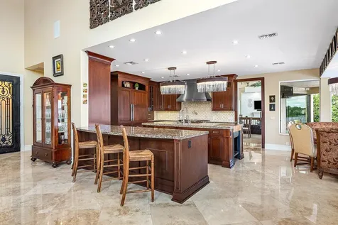 4845 Regency Court Boca Raton FL 33434