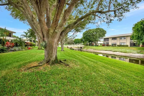 16 Stratford Drive Boynton Beach FL 33436