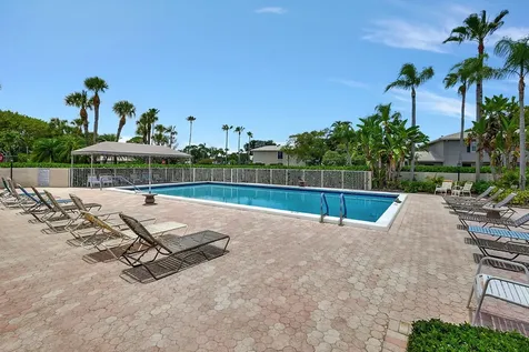 16 Stratford Drive Boynton Beach FL 33436