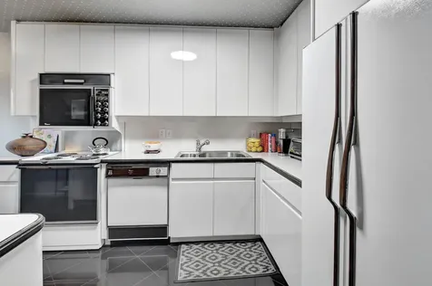 16 Stratford Drive Boynton Beach FL 33436