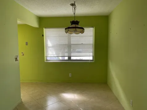 95 Cambridge West Palm Beach FL 33417