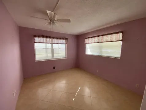 95 Cambridge West Palm Beach FL 33417