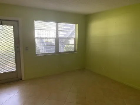 95 Cambridge West Palm Beach FL 33417