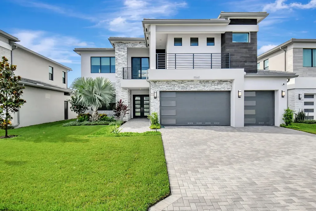 8560 Shoreacres Street Boca Raton FL 33434