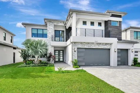 8560 Shoreacres Street Boca Raton FL 33434