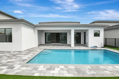 8560 Shoreacres Street Boca Raton FL 33434