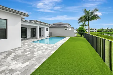 8560 Shoreacres Street Boca Raton FL 33434