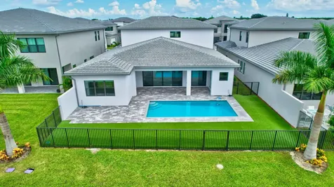 8560 Shoreacres Street Boca Raton FL 33434