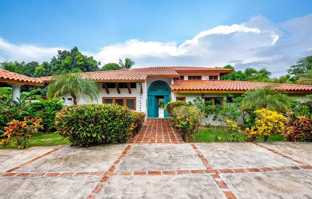 40 Cajuiles Casa de Campo DR 22000