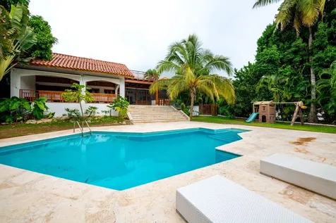 40 Cajuiles Casa de Campo DR 22000