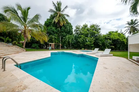 40 Cajuiles Casa de Campo DR 22000