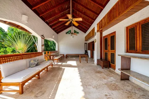 40 Cajuiles Casa de Campo DR 22000