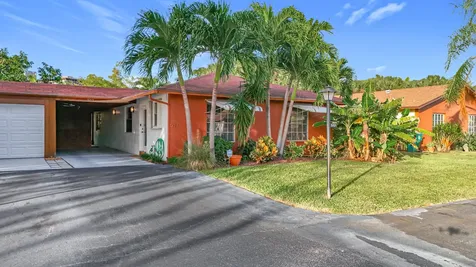 533 Se 28th Circle Boynton Beach FL 33435