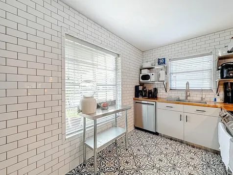 533 Se 28th Circle Boynton Beach FL 33435