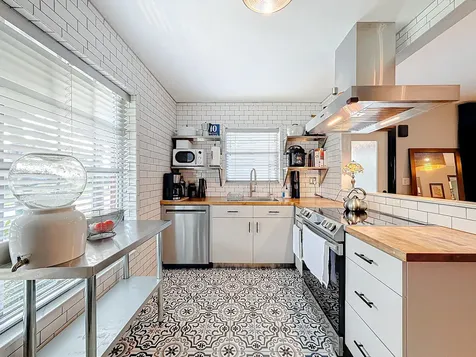 533 Se 28th Circle Boynton Beach FL 33435