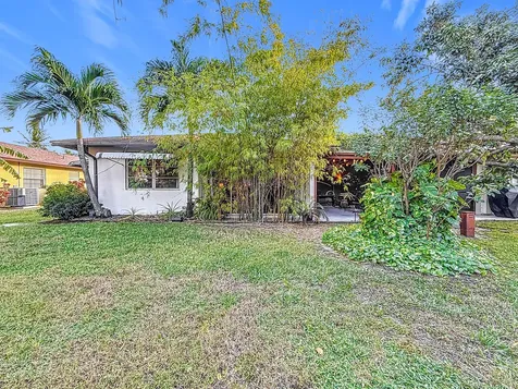 533 Se 28th Circle Boynton Beach FL 33435