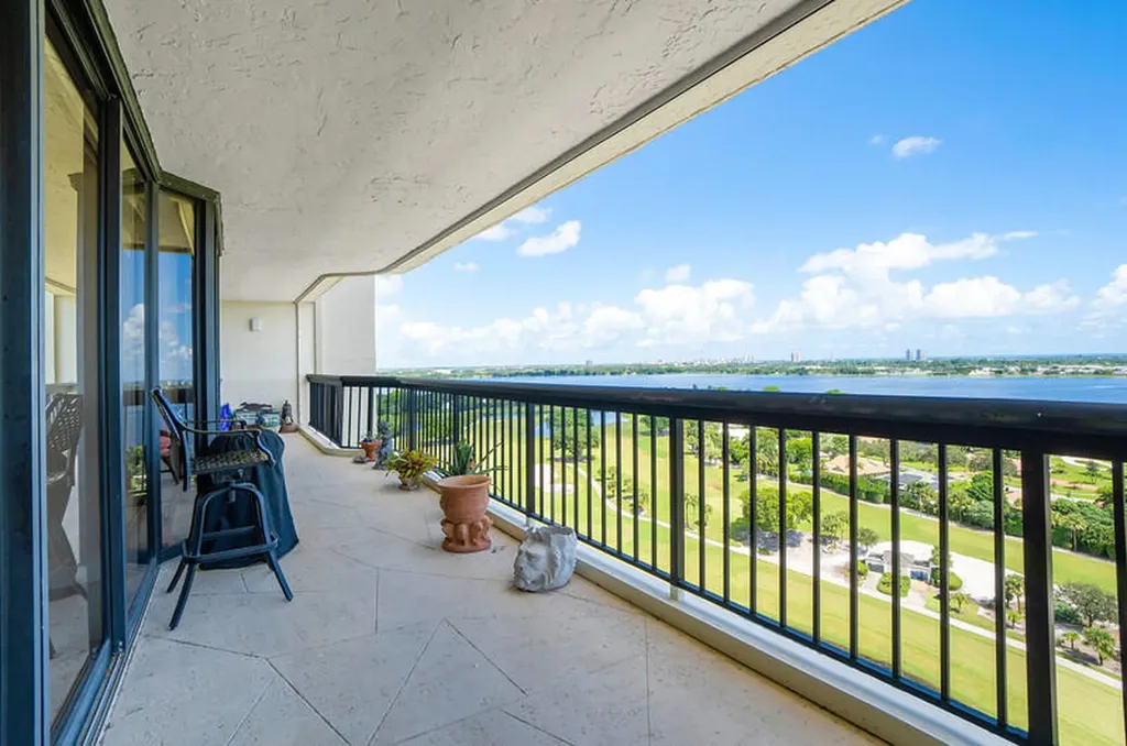 1900 Consulate Place West Palm Beach FL 33401