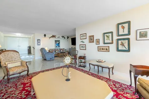 1900 Consulate Place West Palm Beach FL 33401