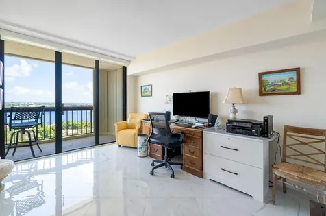 1900 Consulate Place West Palm Beach FL 33401