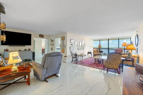 1900 Consulate Place West Palm Beach FL 33401