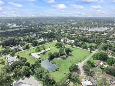 3800 NW 100 Avenue Cooper City FL 33024